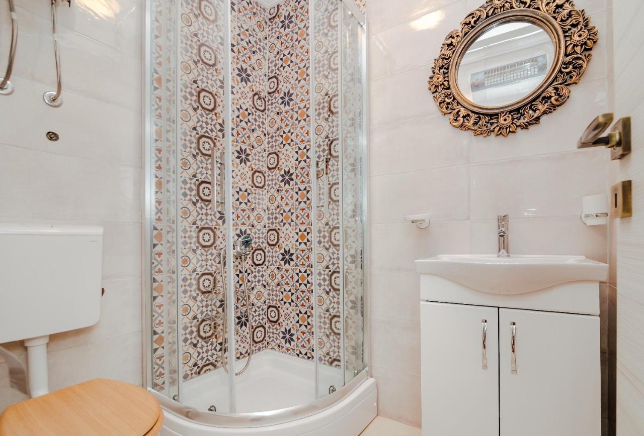 Apartment Montenegrohn *